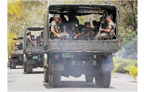 Convoi militaire au Nicaragua