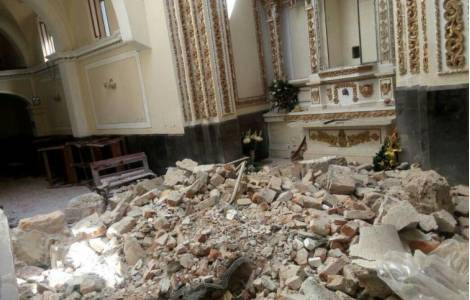 Più di 200 morti per il terremoto, una parola e un gesto fra i cristiani: solidarietà