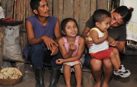 STATI UNITI - Il 18,5% delle famiglie ispaniche vive sotto la soglia di povertà