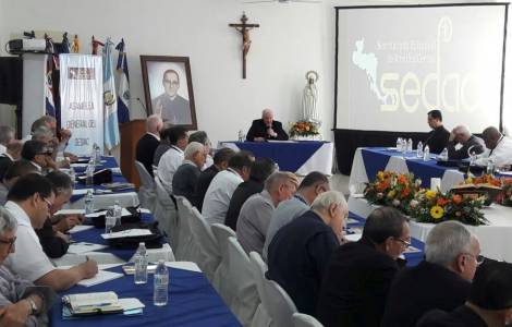 Evangelizar bajo la guía de Mons. Oscar Romero